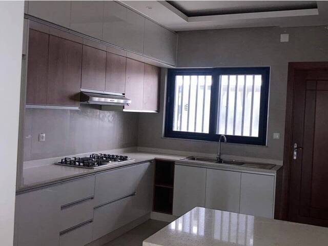 #21 - Apartamento para Locação em Maputo - Maputo